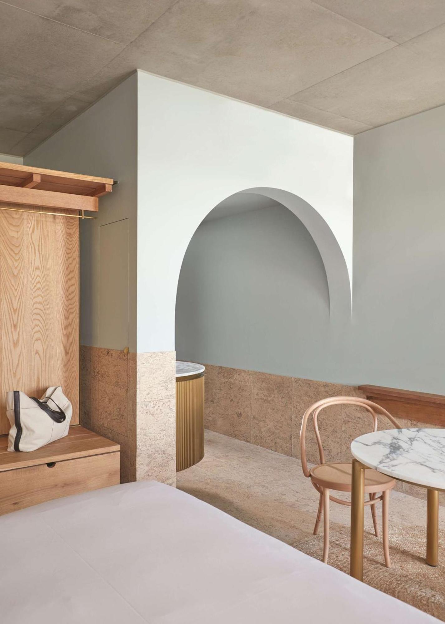 The Calile Hotel Брисбен Экстерьер фото A modern archway